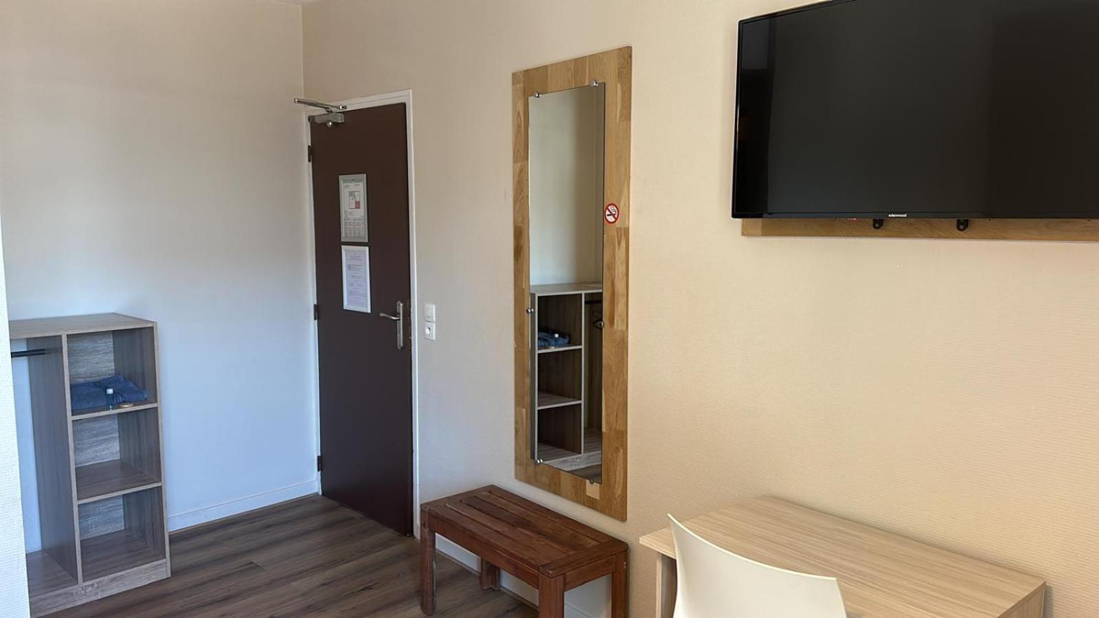 Hotel In Paris Обервил Екстериор снимка