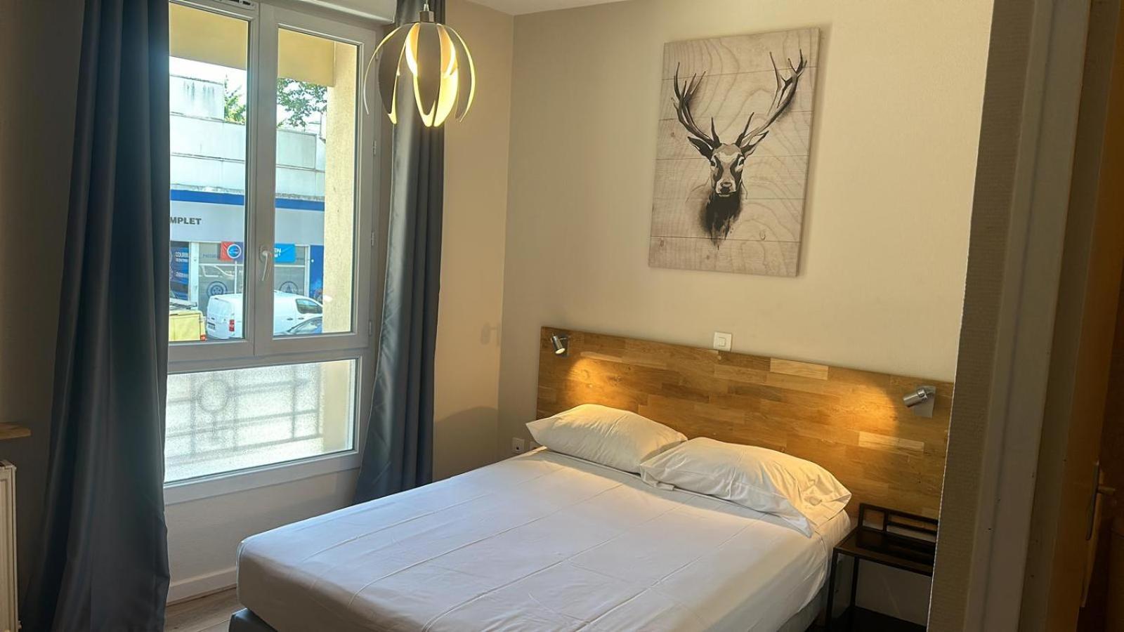 Hotel In Paris Обервил Екстериор снимка