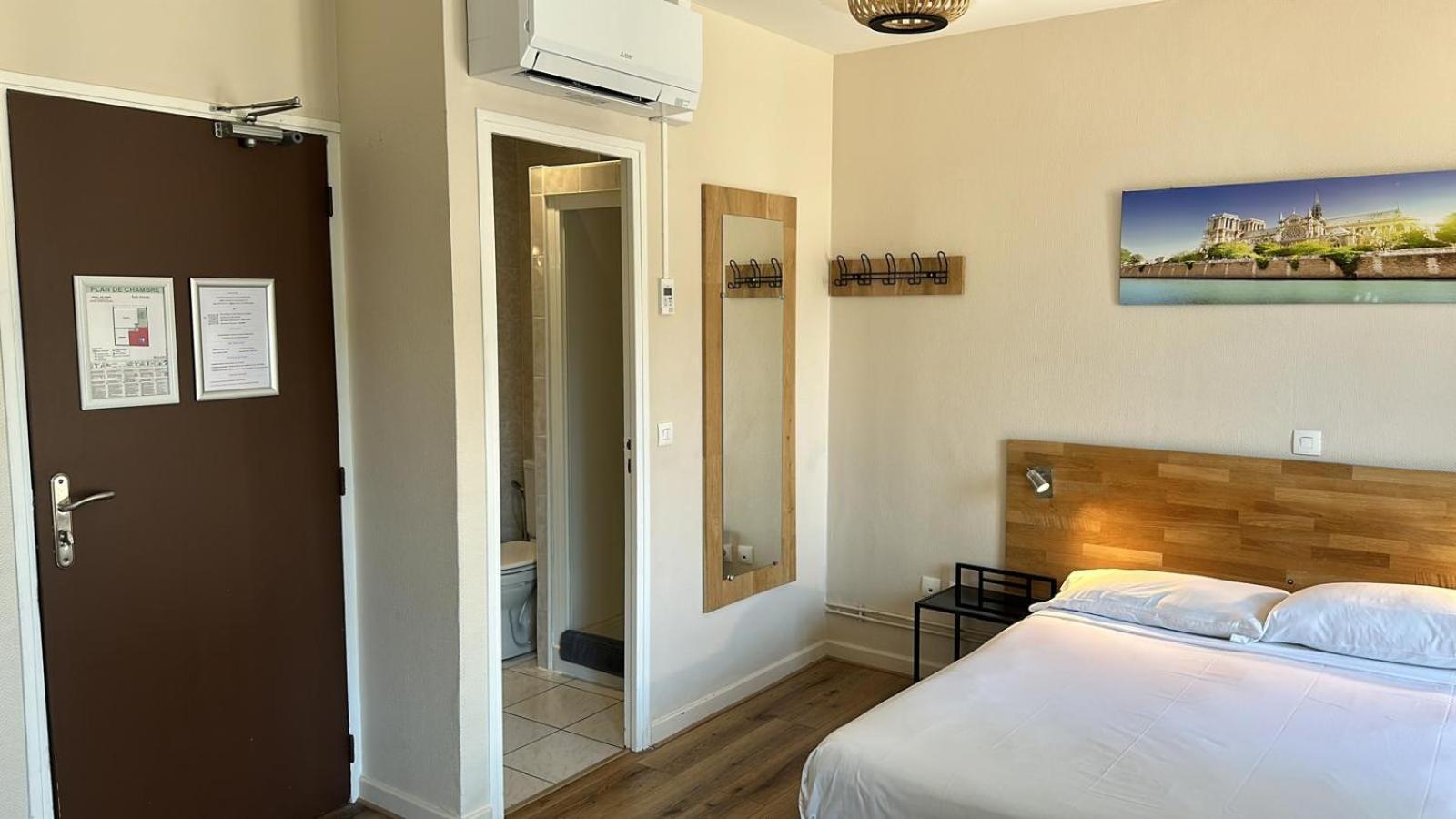 Hotel In Paris Обервил Екстериор снимка