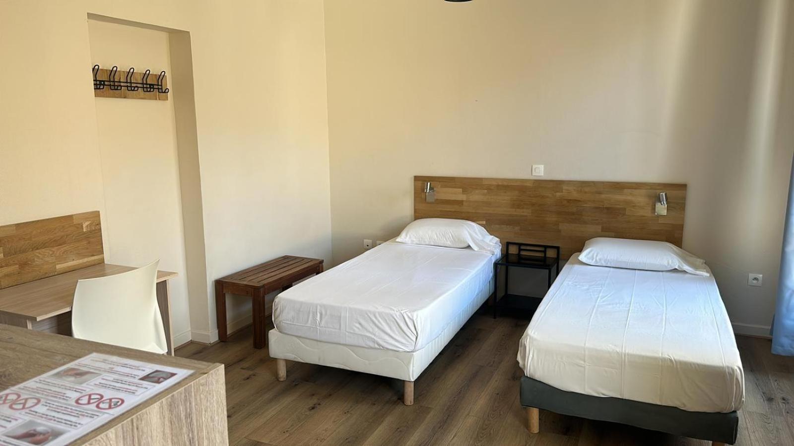 Hotel In Paris Обервил Екстериор снимка